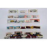 N Gauge Continental Freight Stock, various examples, in various liveries, refrigerated vans, cased