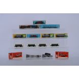 Continental N Gauge Diesel Locomotive and Freight Stock, all cased /boxed, Rivarossi Atlas 2194 DB