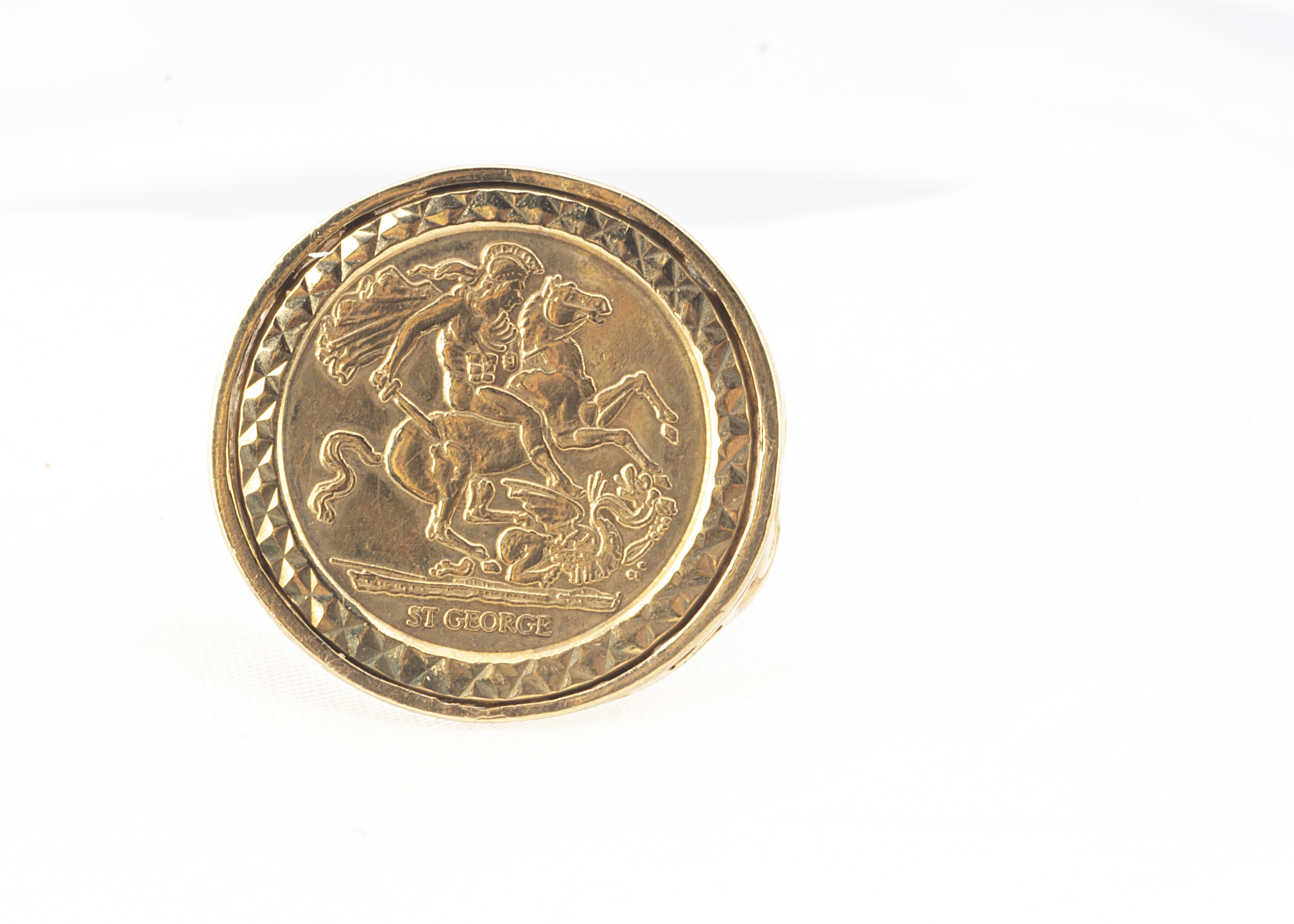 A 9ct gold St George coin style ring, ring size U 1/2, 4.4g