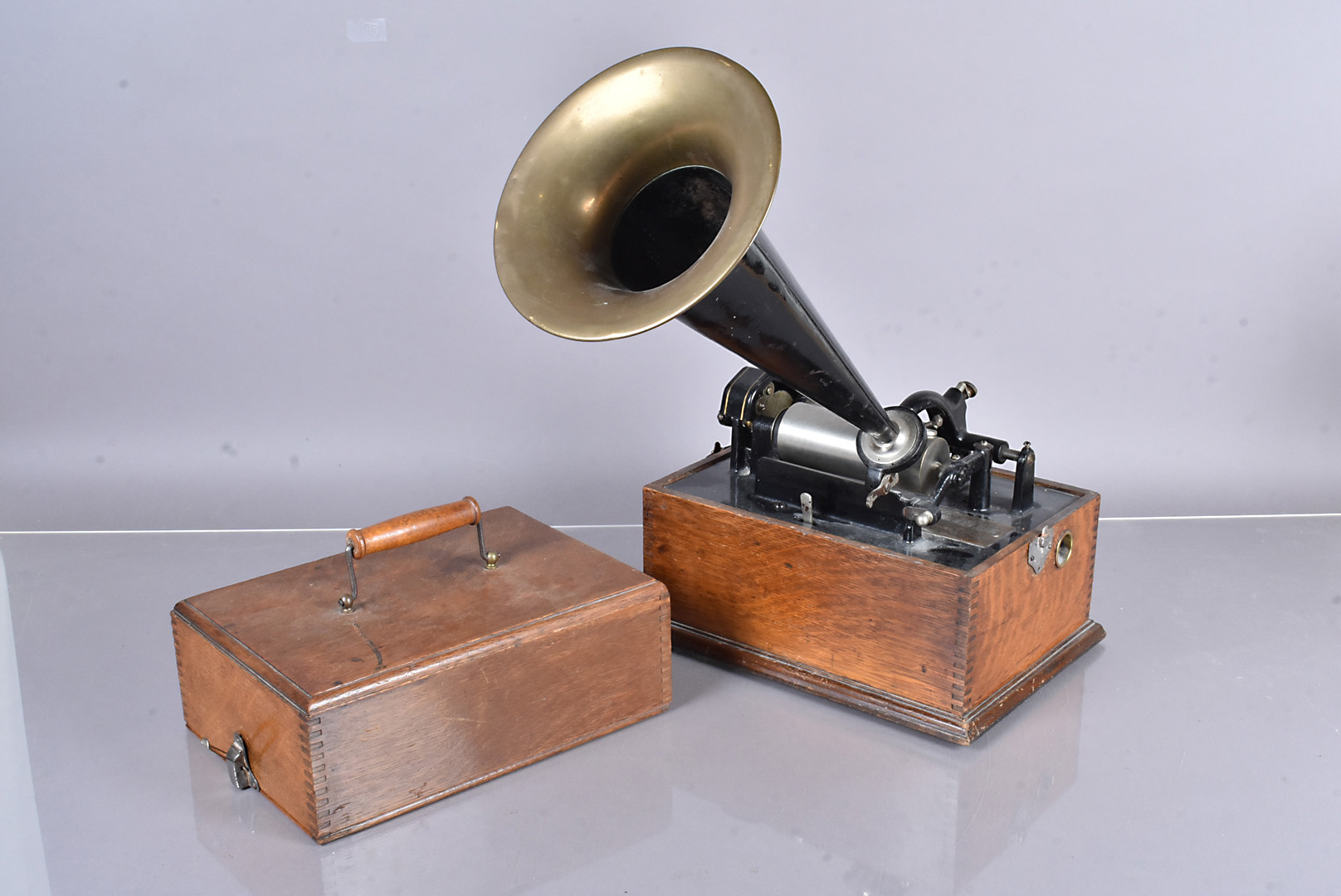 An Edison Standard phonograph, Model A No. 231637, with 'square' lid with end catches, Combination