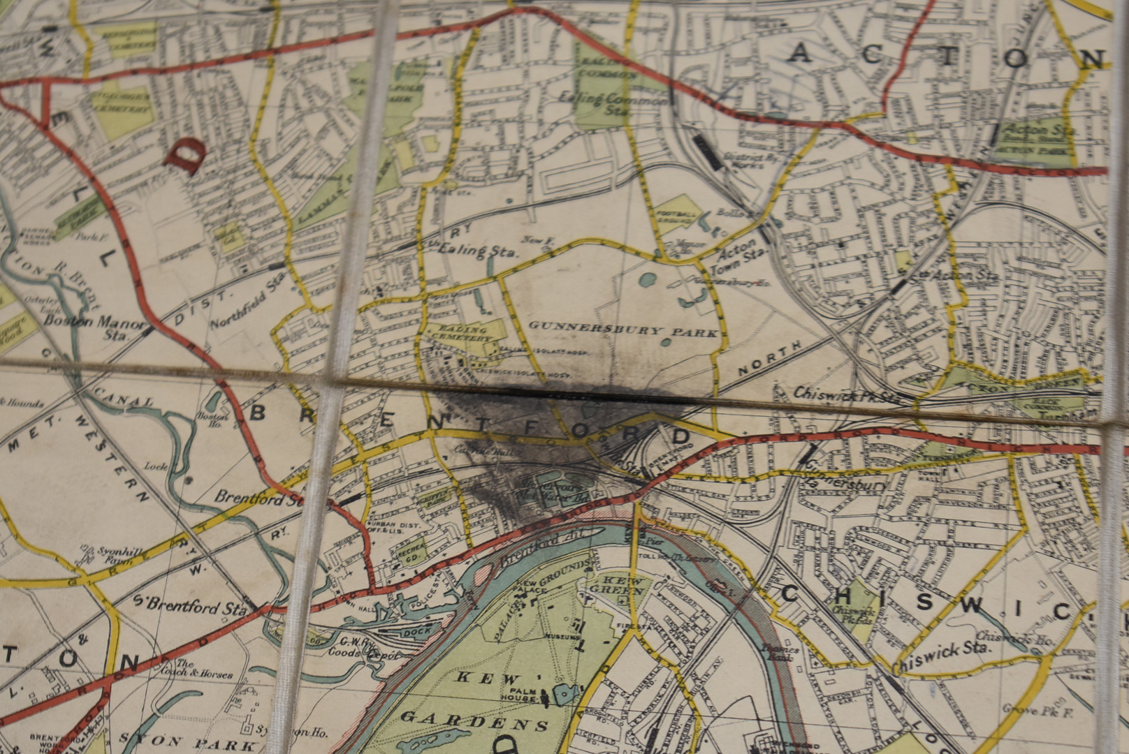 Stanford's New Two Inch Map of London and its Environs - Main Road and Tramline Edition, published - Image 8 of 10