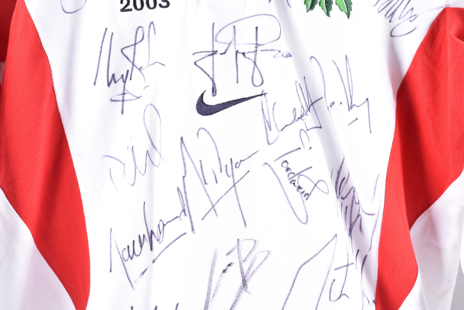 England 2003 Rugby World Cup Winners signed shirt, comprising are Iain Balshaw, Ben Cohen, Josh - Image 3 of 4
