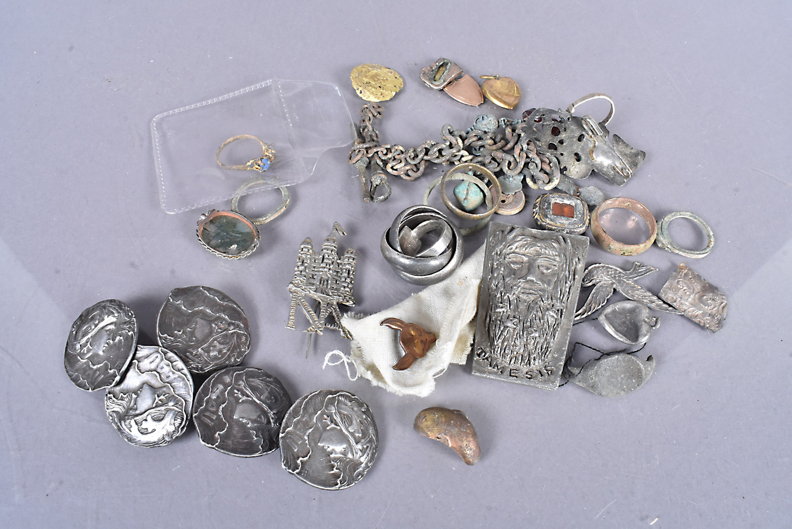 A set of five silver Art Nouveau buttons by Levi & Salaman, dated Birmingham 1902, depicting a