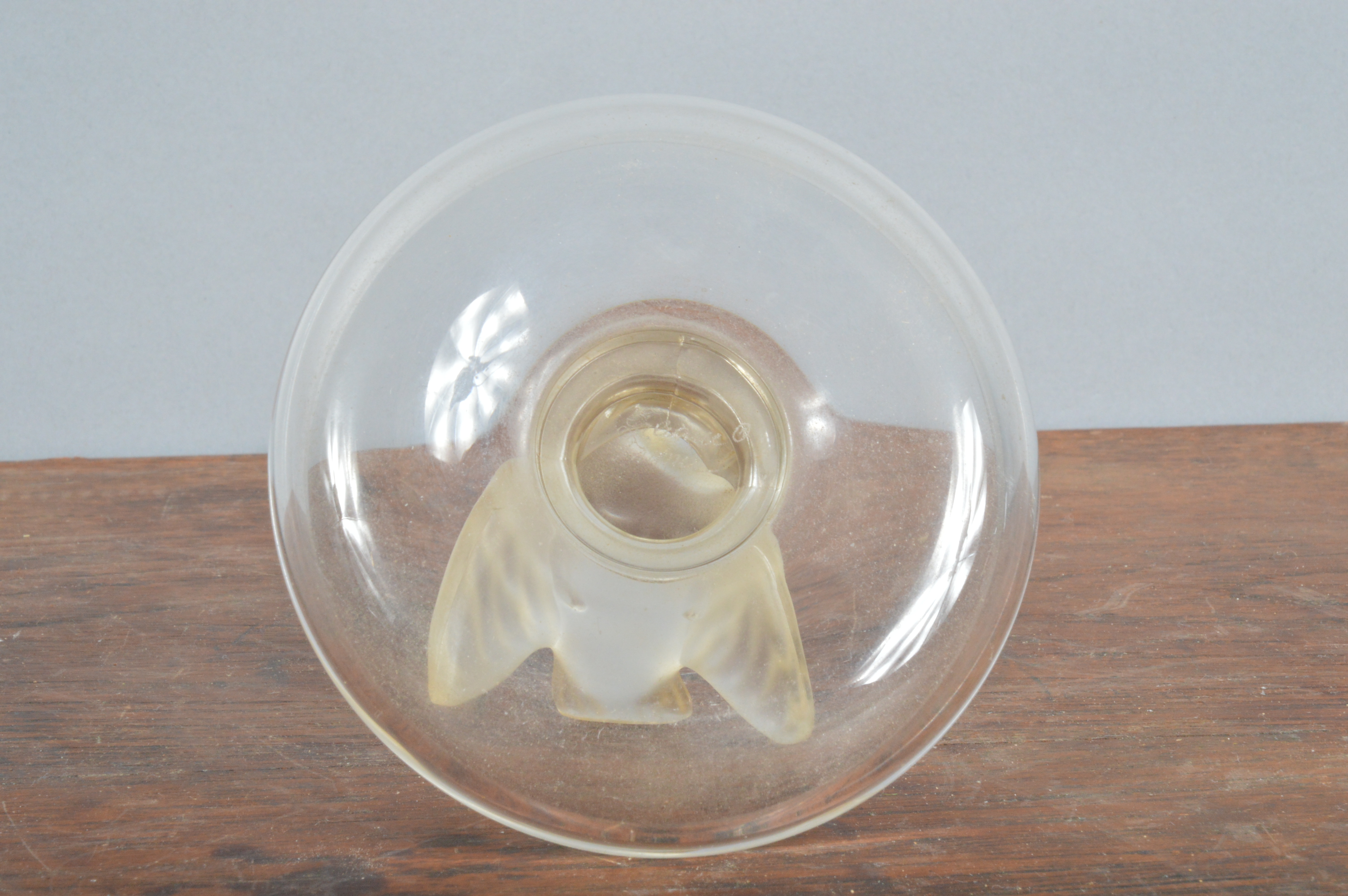 A 20th century Lalique France ashtray, marked to the underside modelled as a bird with - Image 3 of 3