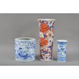 Three items of Chinese porcelain, comprising a small vase, blue and white decoration with a four