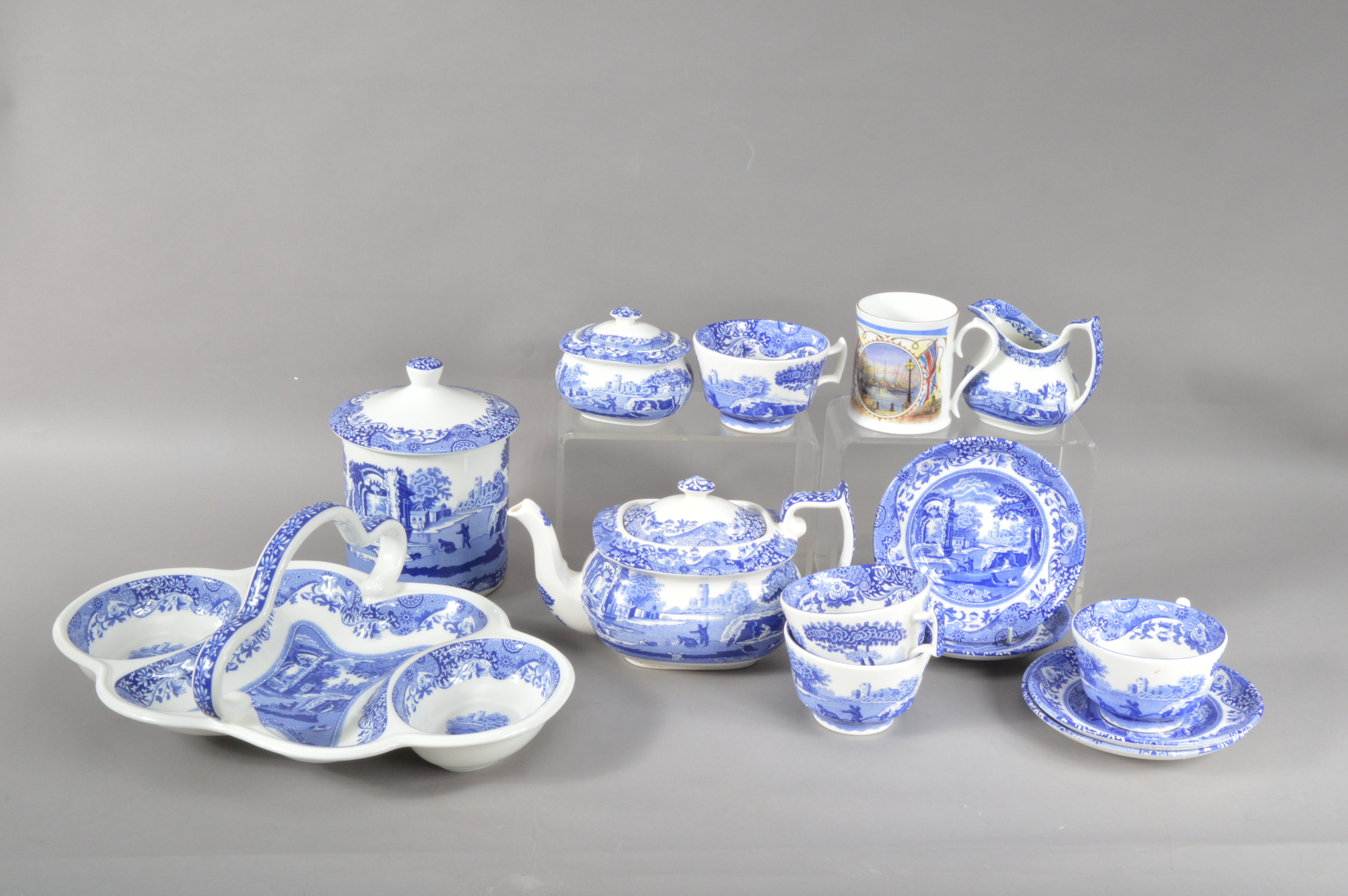 A collection of modern Spode Italian ceramic items, with blue and white transfer design, - Image 2 of 4