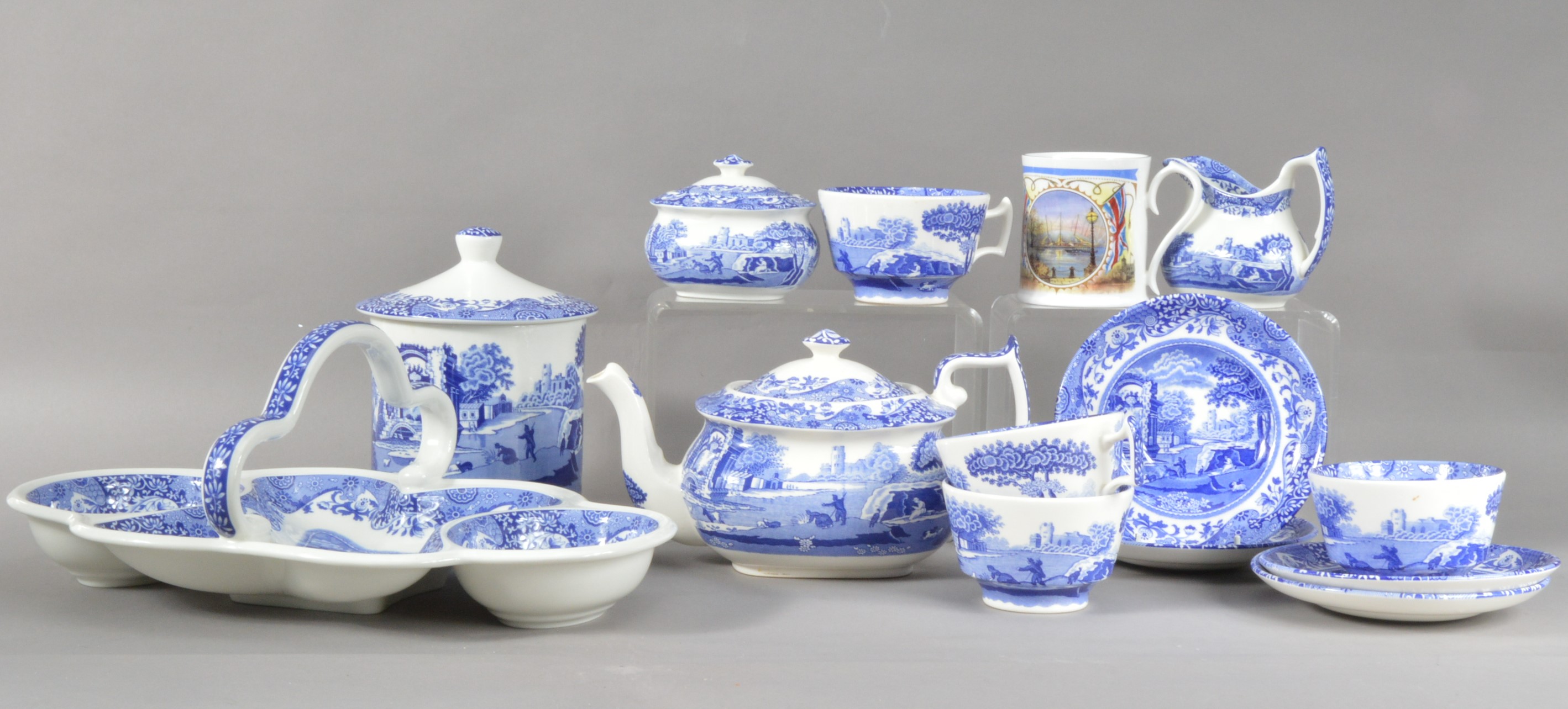 A collection of modern Spode Italian ceramic items, with blue and white transfer design,