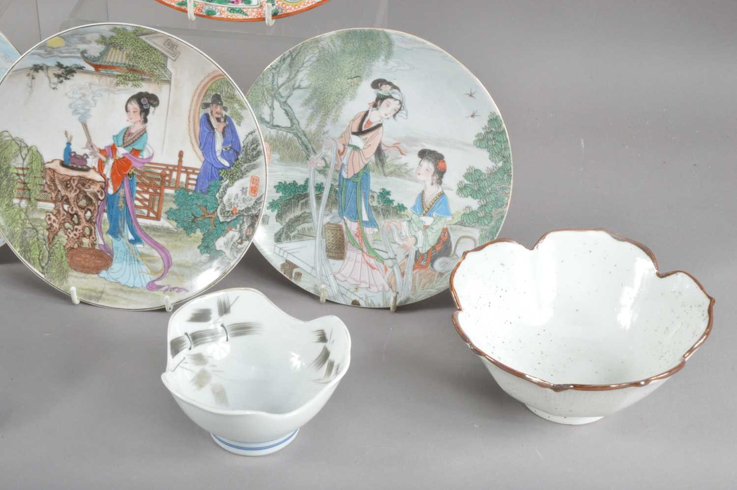 A collection of 20th century Chinese porcelain and ceramic items, - Image 3 of 3