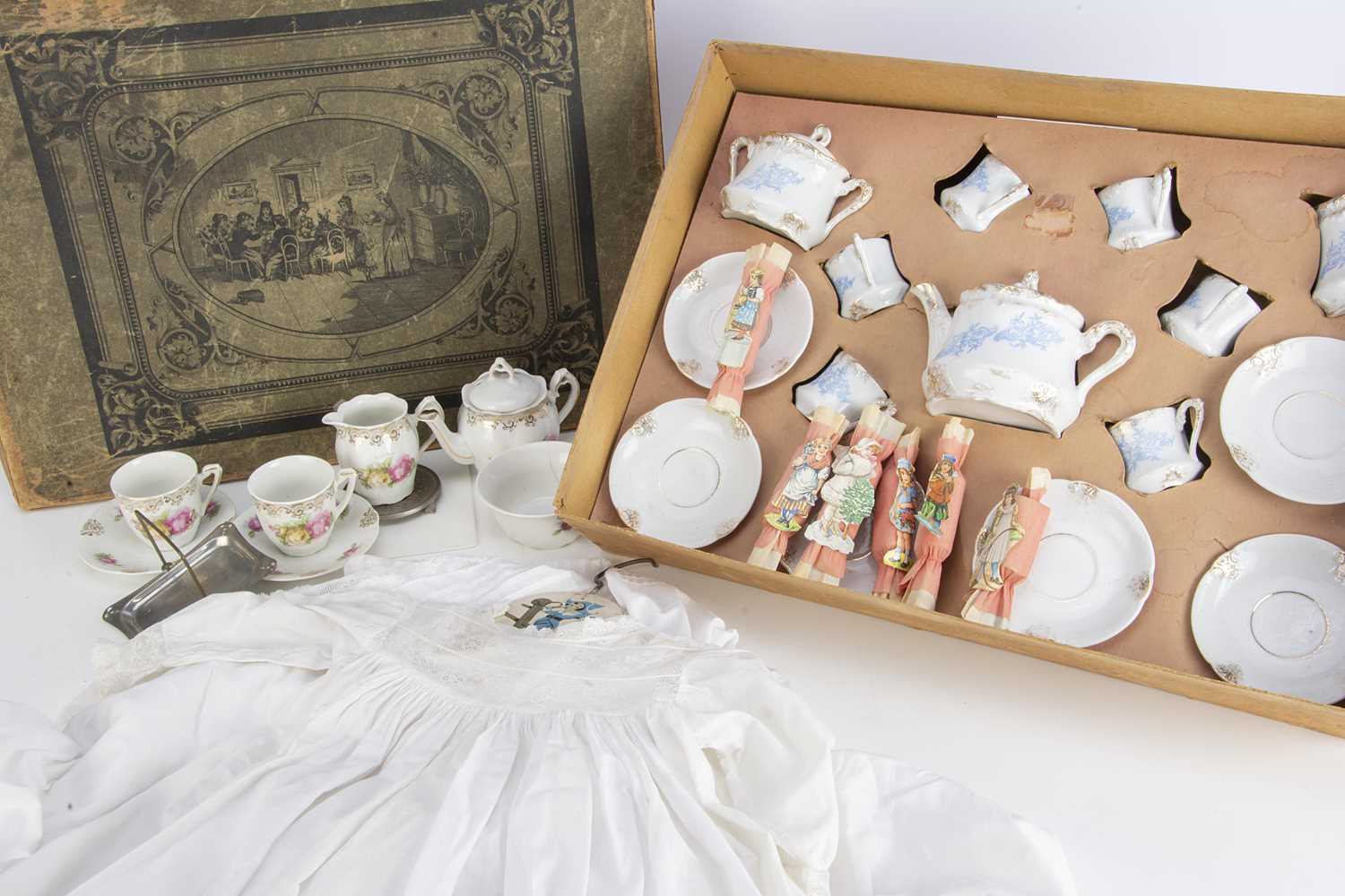 A late 19th century children's tea set,