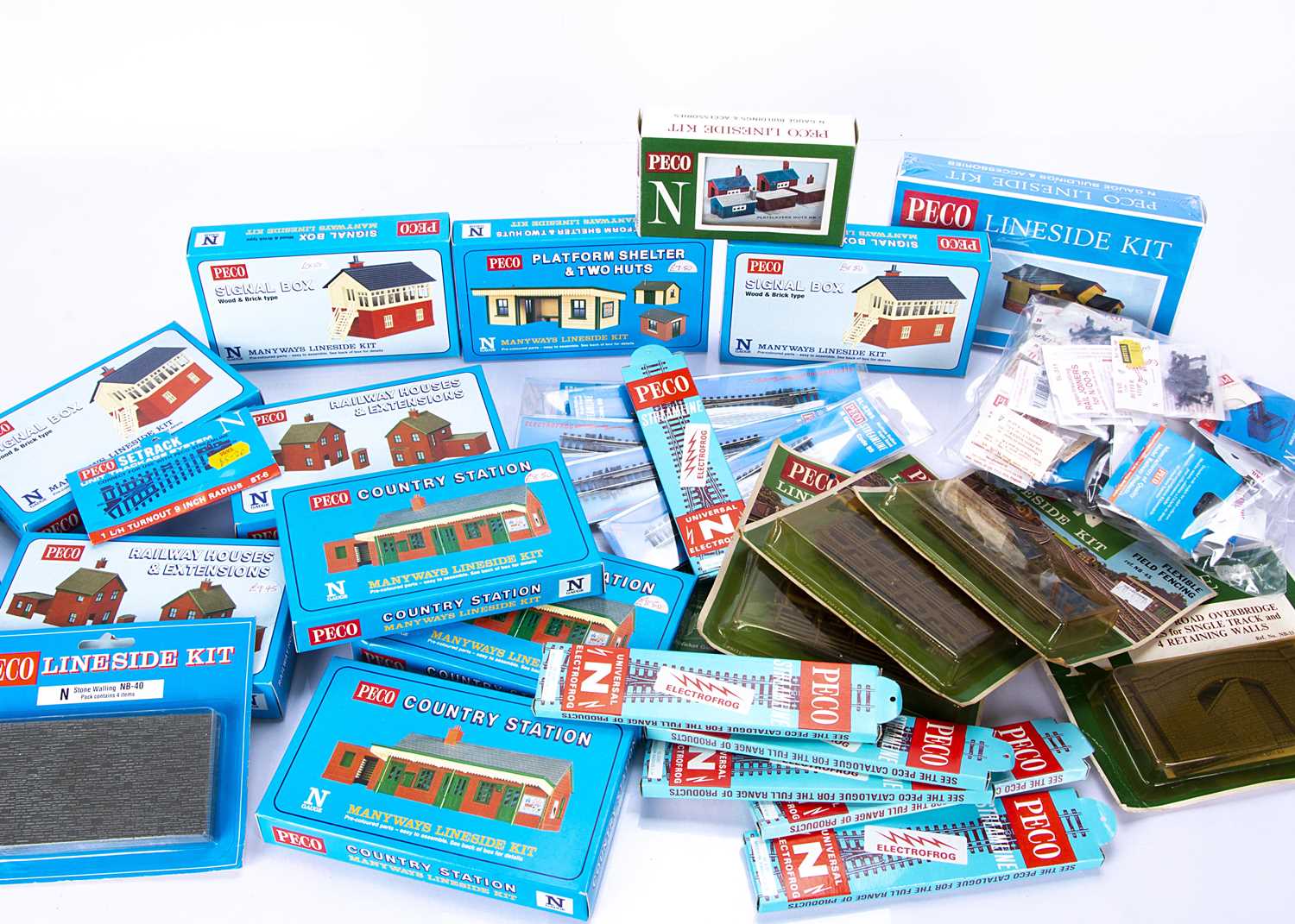 Peco N Gauge Track and Accessories,