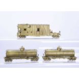 Overland Models Inc H0 Gauge Union Pacific Weed Sprayer #903128 with Tank Cars OMI-1304,
