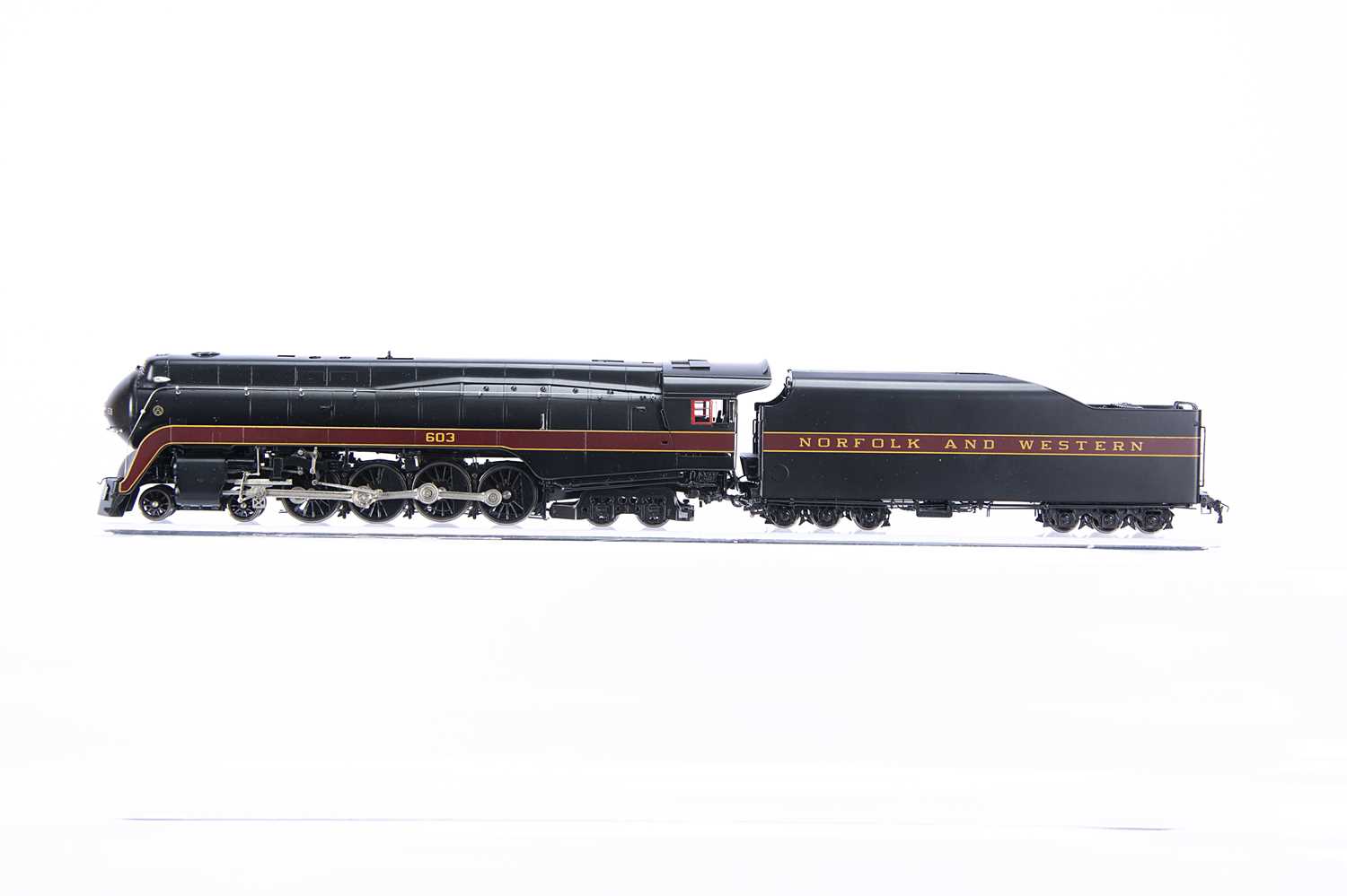 Overland Models Inc H0 Gauge N&W 'J', 4-8-4 Streamlined as built 1941-1945 with double rods Factory