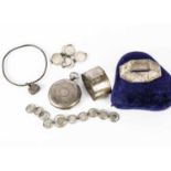 A George V silver coin bracelet,