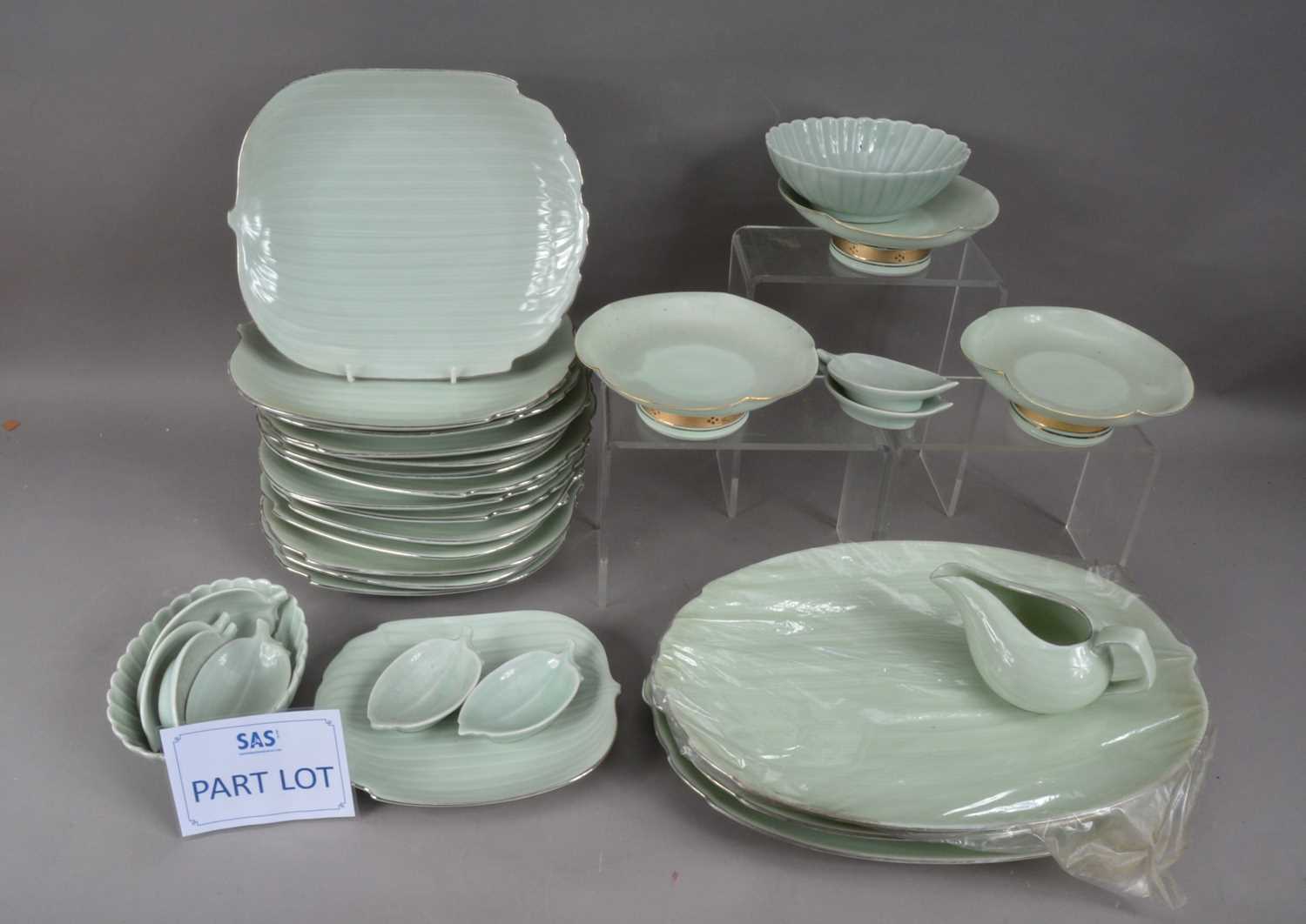 A large and extensive Japanese dinner service, - Image 6 of 6