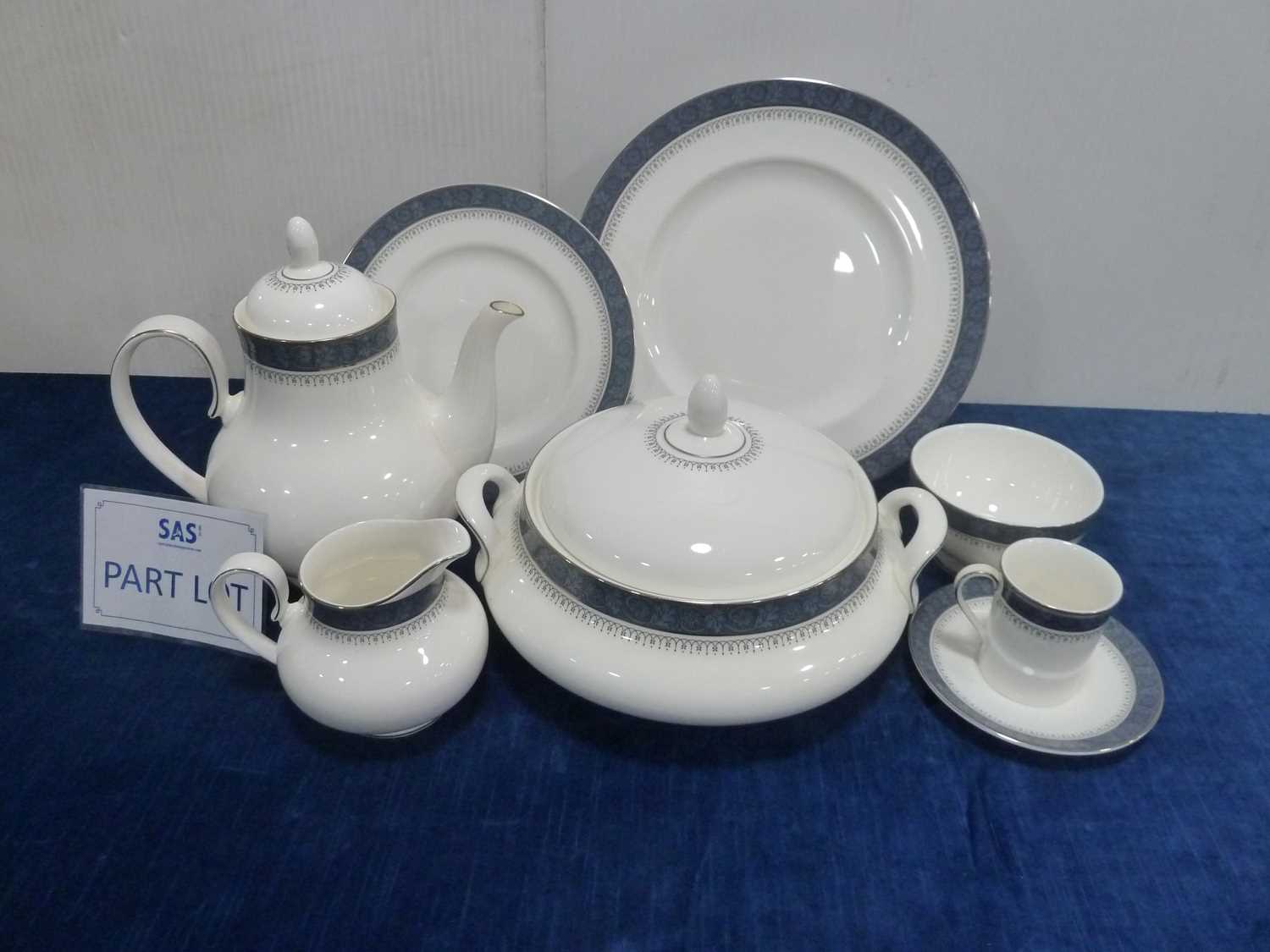 A modern Royal Doulton porcelain Sherbrooke pattern dinner and coffee service for six