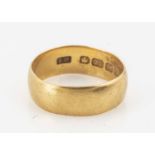 A 22ct gold wedding band,