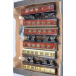 Hornby 0 Gauge No2 Corridor Coaches (7),