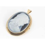 A contemporary glass cameo brooch/pendant,