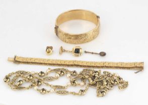 A quantity of gold plated items,