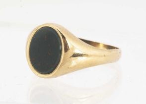 A 9ct gold bloodstone signet ring,