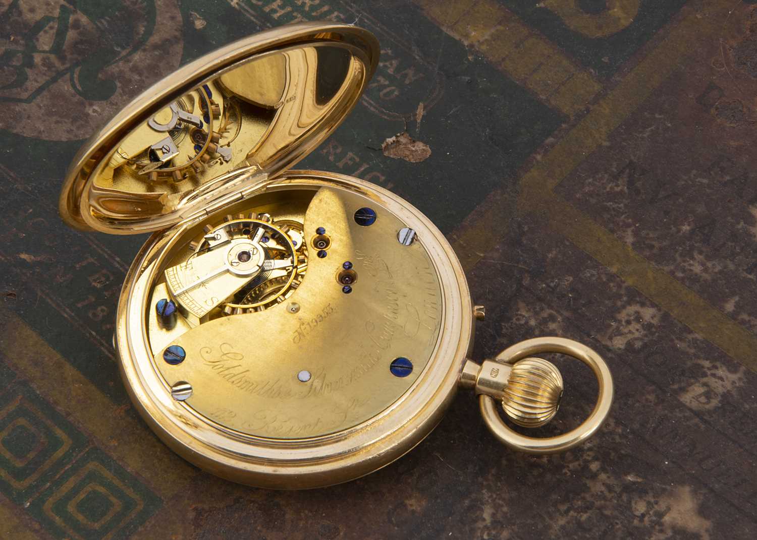 An early 20th century full hunter 18ct gold pocket watch from Goldsmiths & Silversmiths, - Image 3 of 6