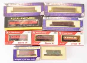 N Gauge Stove R Vans and Similar Rolling Stock (9),