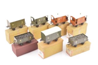 Bassett-Lowke 0 Gauge boxed NE Goods wagons (7),