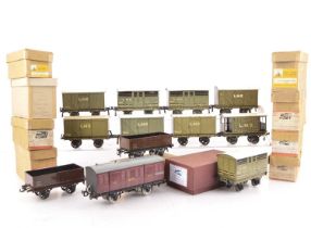 Bassett-Lowke 0 Gauge boxed and unboxed LMS Goods wagons (20),