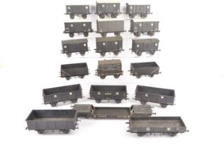 Various kitbuilt 0 Gauge GWR dark grey mainly 4-wheels Wagons (18),