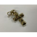 A 9ct gold Masonic folding ball pendant. Approx 11