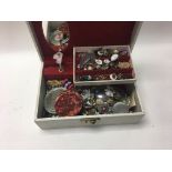 Box of mixed costume jewellery