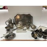Silver plated tableware ornaments including cutler