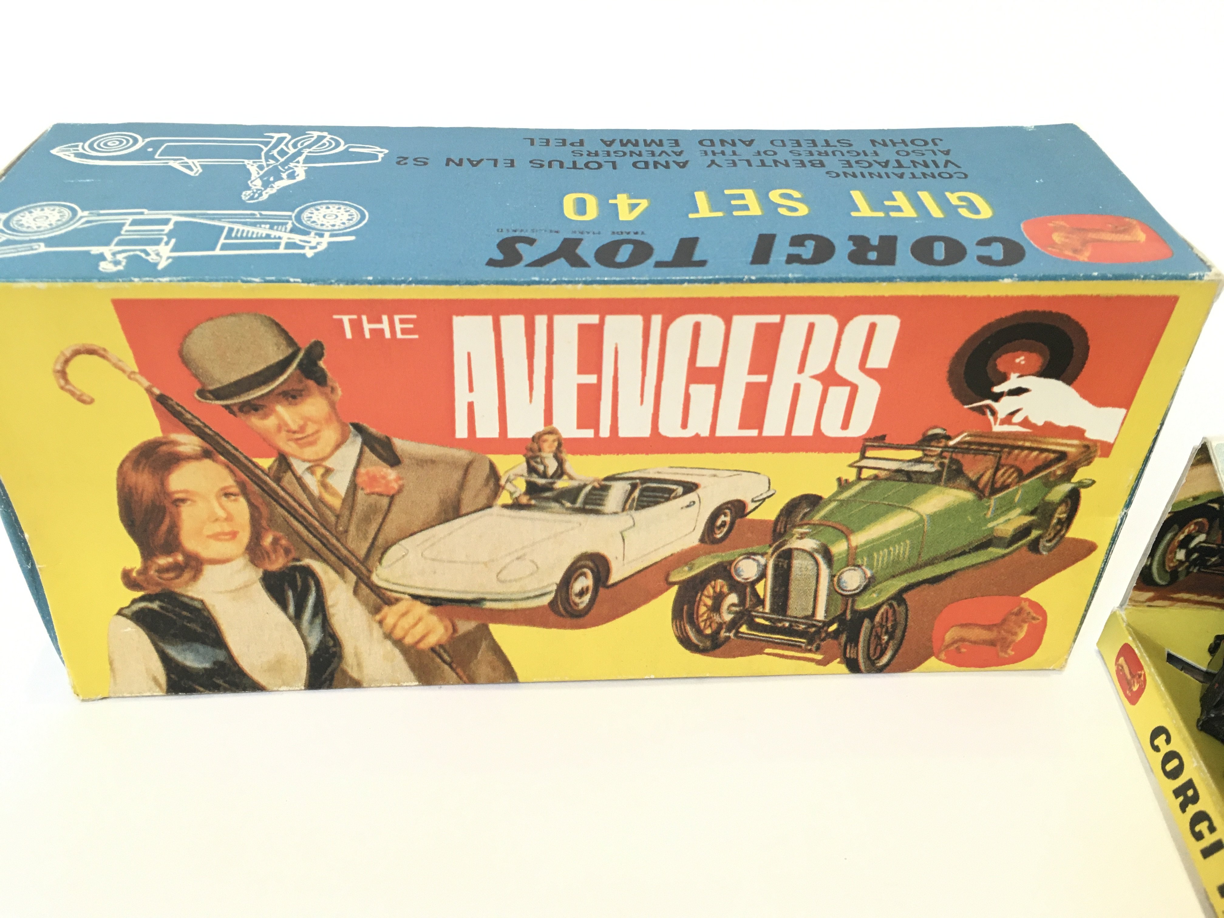 A Boxed Corgi The Avengers Gift Set 40. (1 Umbrell - Image 2 of 3