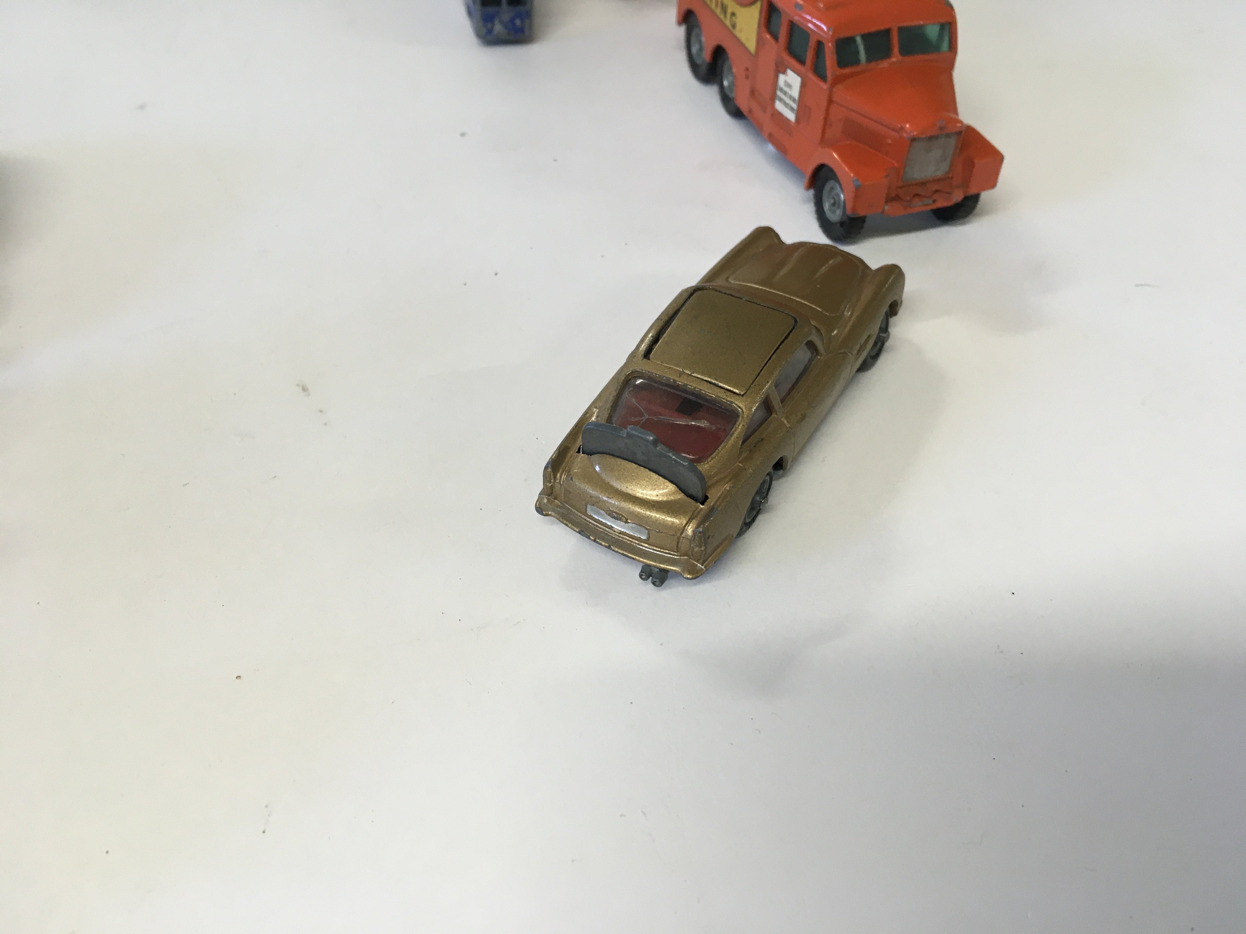 A collection of Playworn 18 diecast model vehicles by Matchbox..corgi..Husky. Includes golden - Image 3 of 4