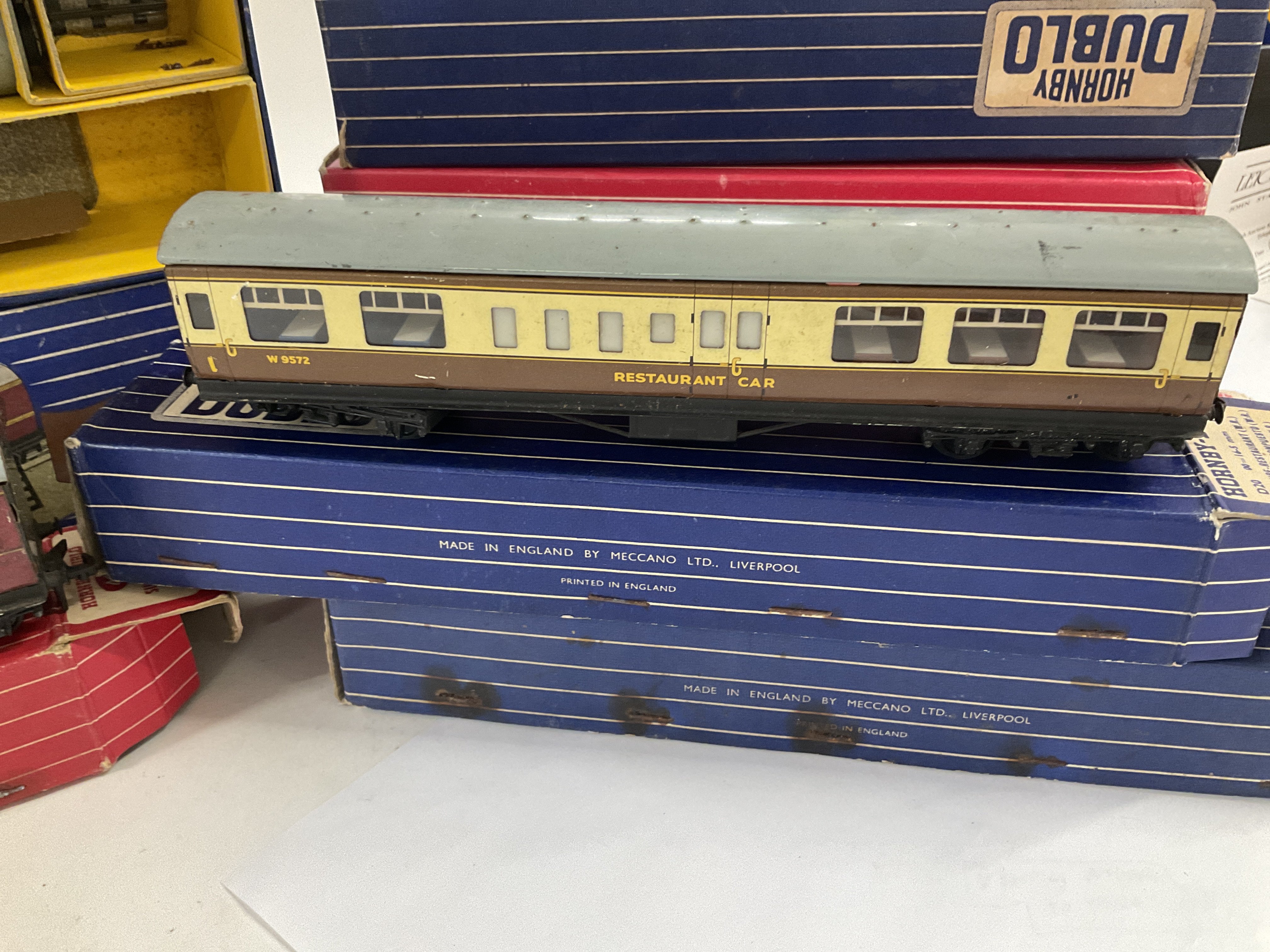 Collection of 9 Boxed Hornby Dublo railway wagons 00gauge - Image 2 of 3