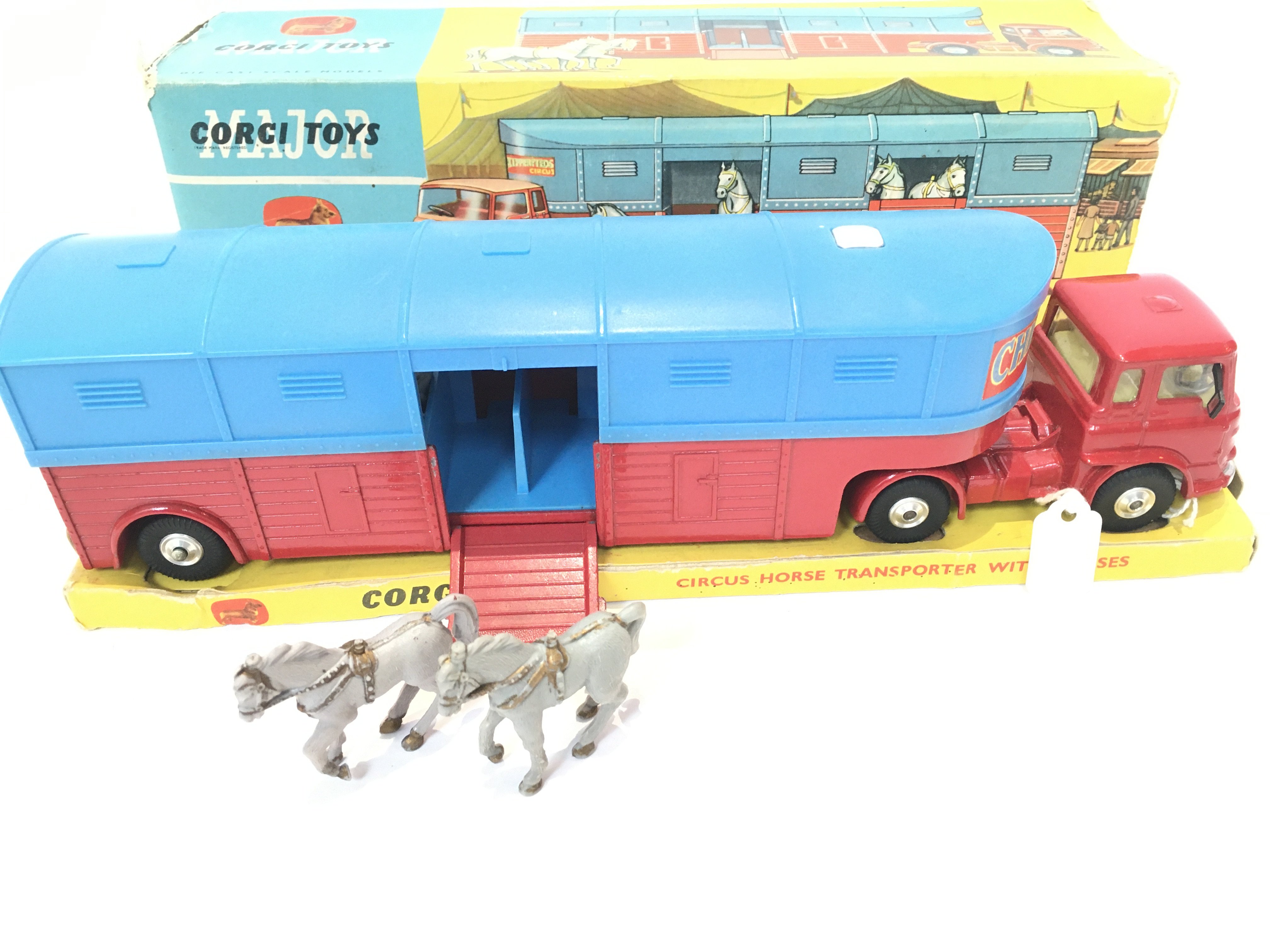 A Boxed Corgi Circus Horse Transporter With Horses - Image 3 of 4