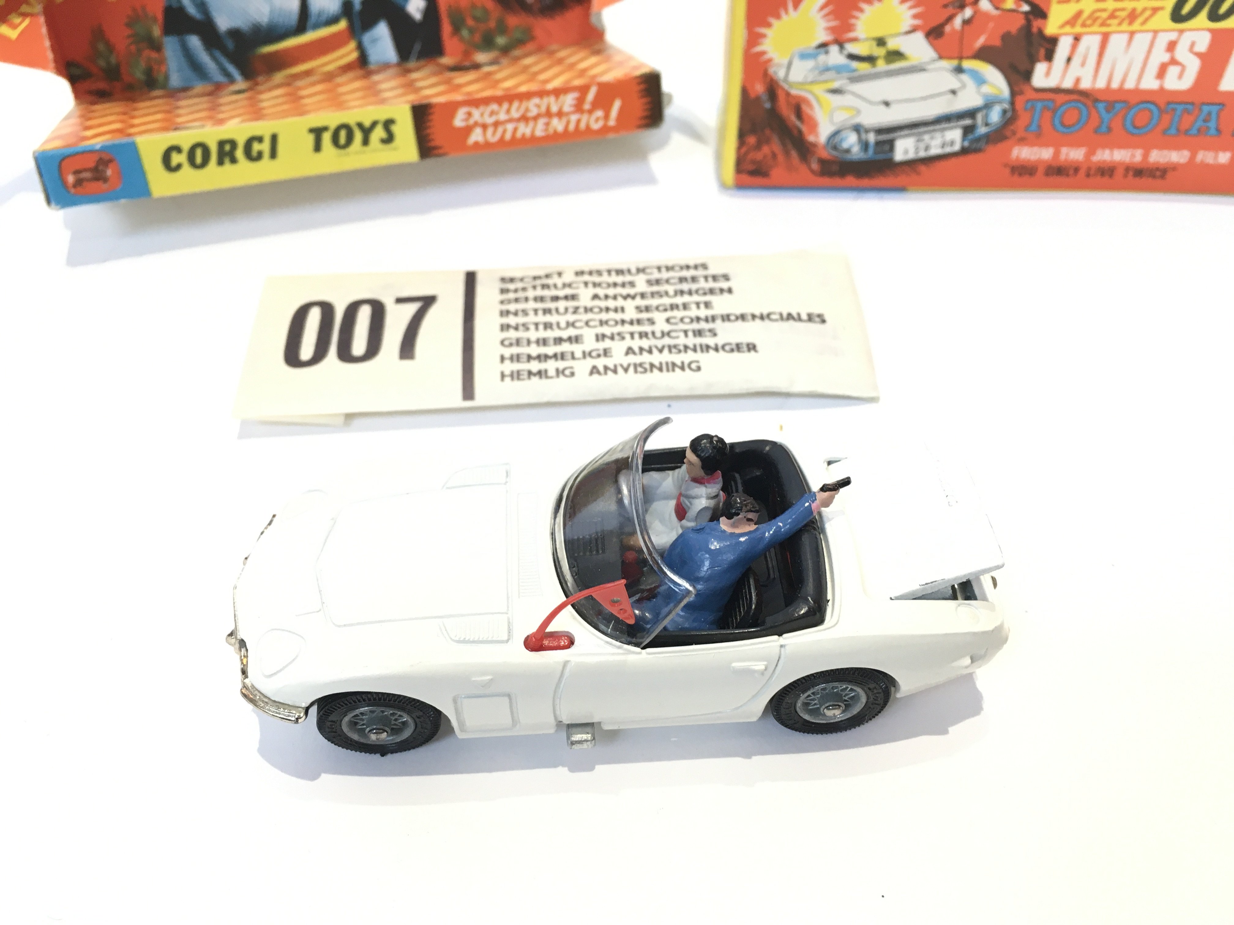 A Boxed Corgi James Bond Toyota 2000 GT #336. With - Image 3 of 4