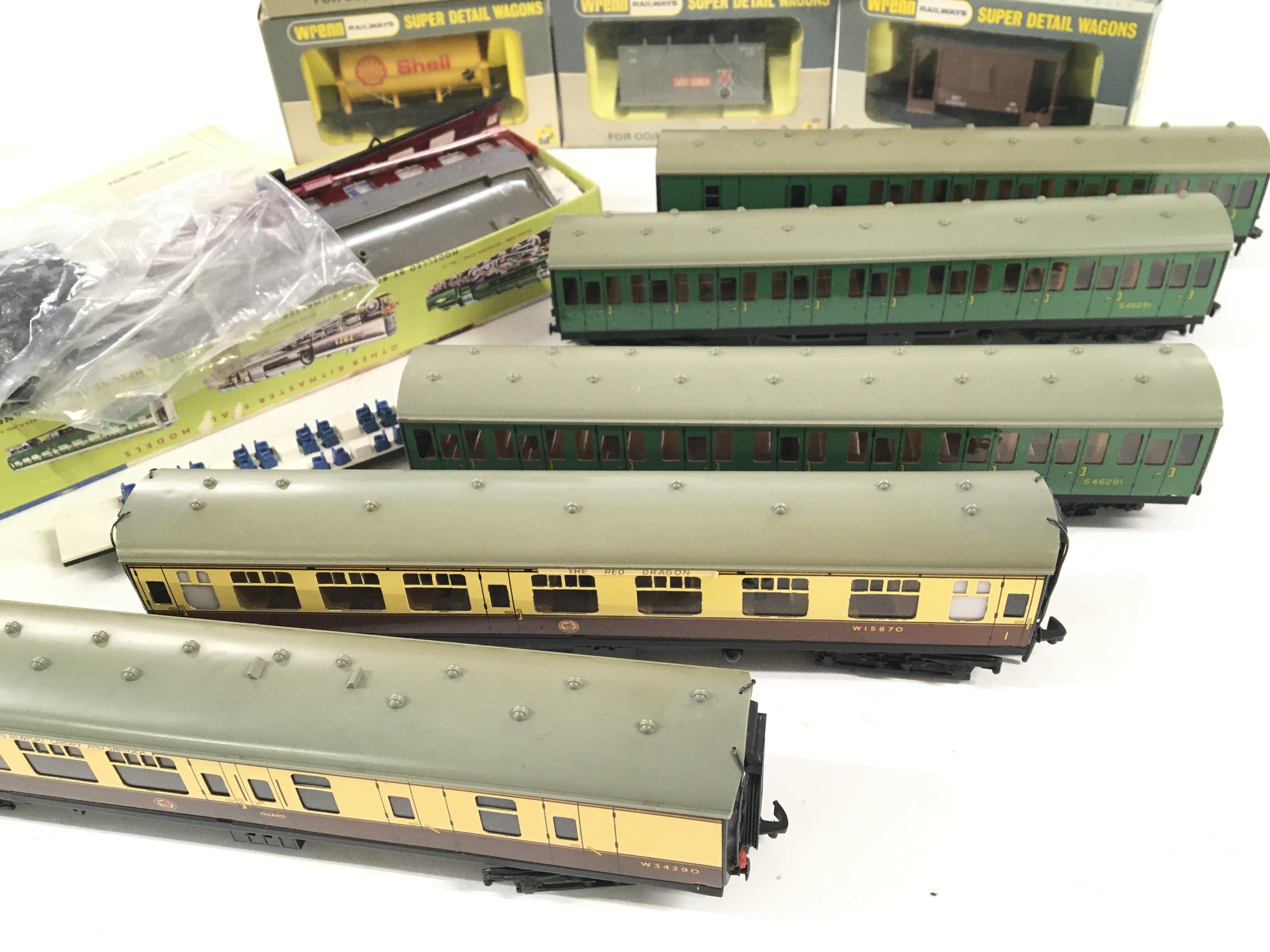 A Collection of 00 Gauge Wrenn Wagons boxed. With loose Hornby Coaches and Kits. - Image 4 of 4