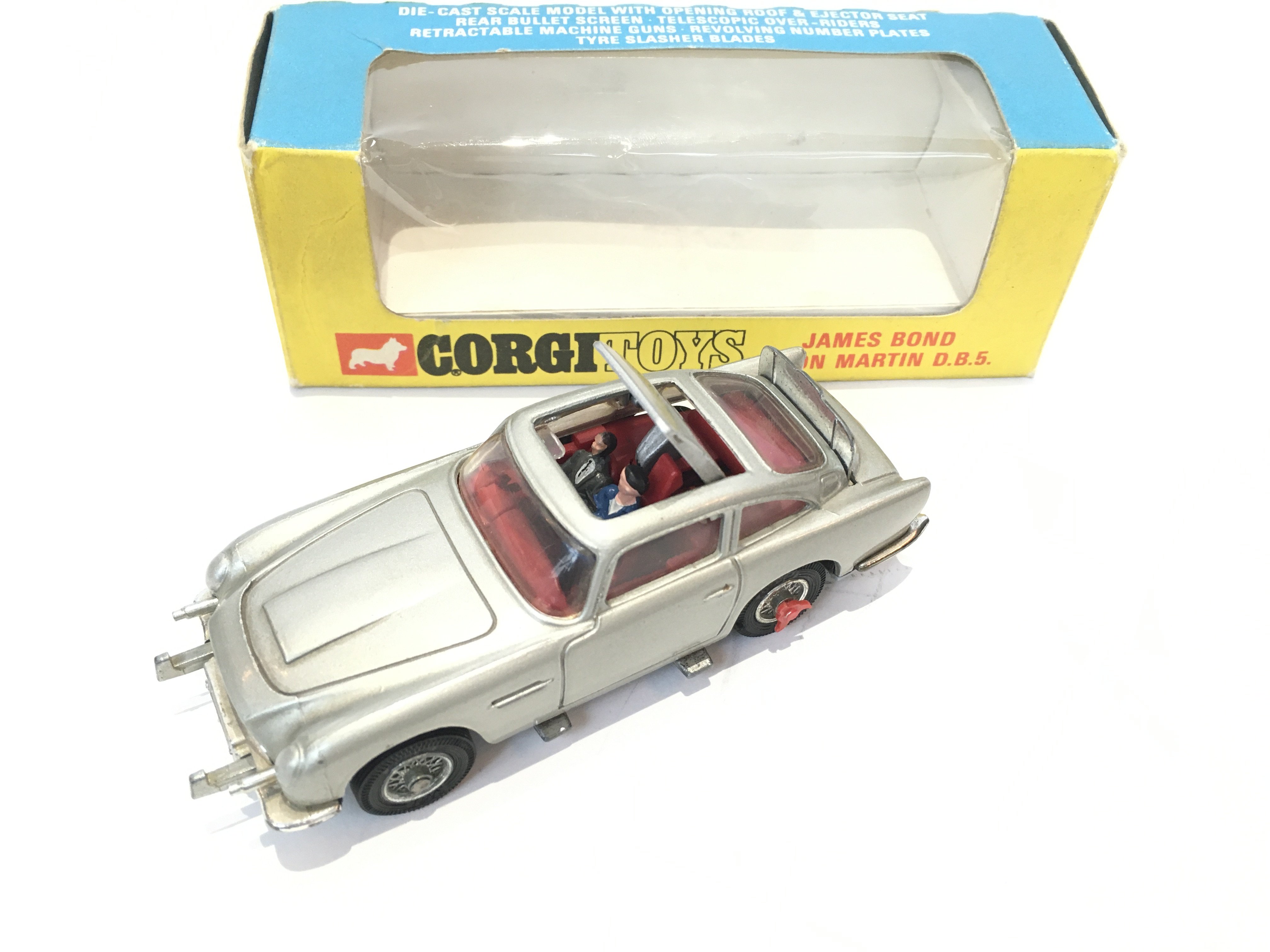 A Boxed Corgi James Bond Aston Martin D.B.5 # 270. - Image 4 of 4