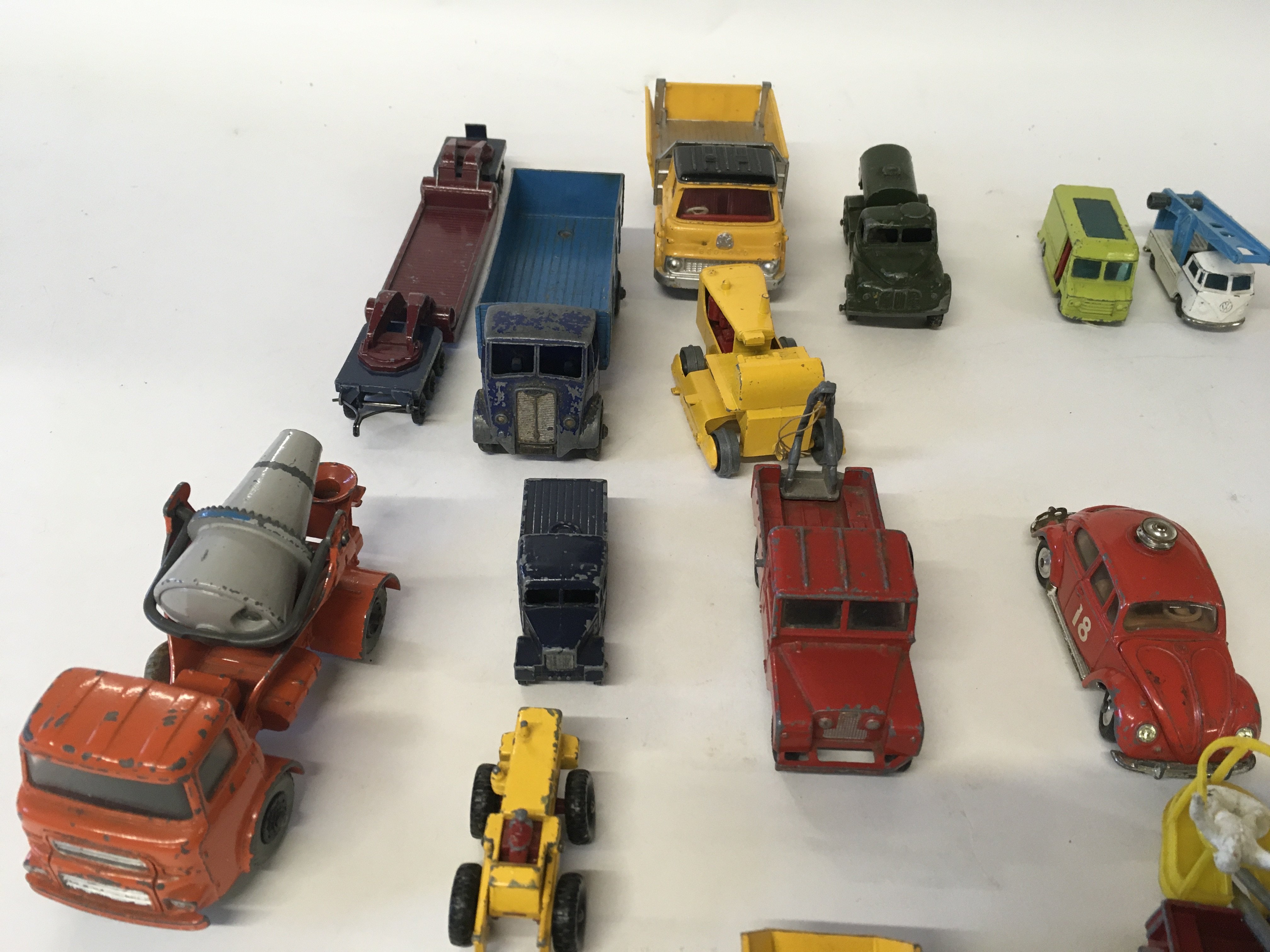 A collection of Playworn 18 diecast model vehicles by Matchbox..corgi..Husky. Includes golden - Image 4 of 4