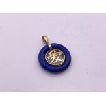 9ct Gold Lapis Lazuli Chinese pendant. 3.2gm. (A)