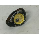 Leather strap black and yellow accurist watch (no