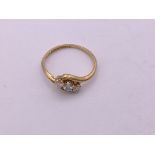18ct 3 x stone diamond ring. Size N, 2.1gm. (A)