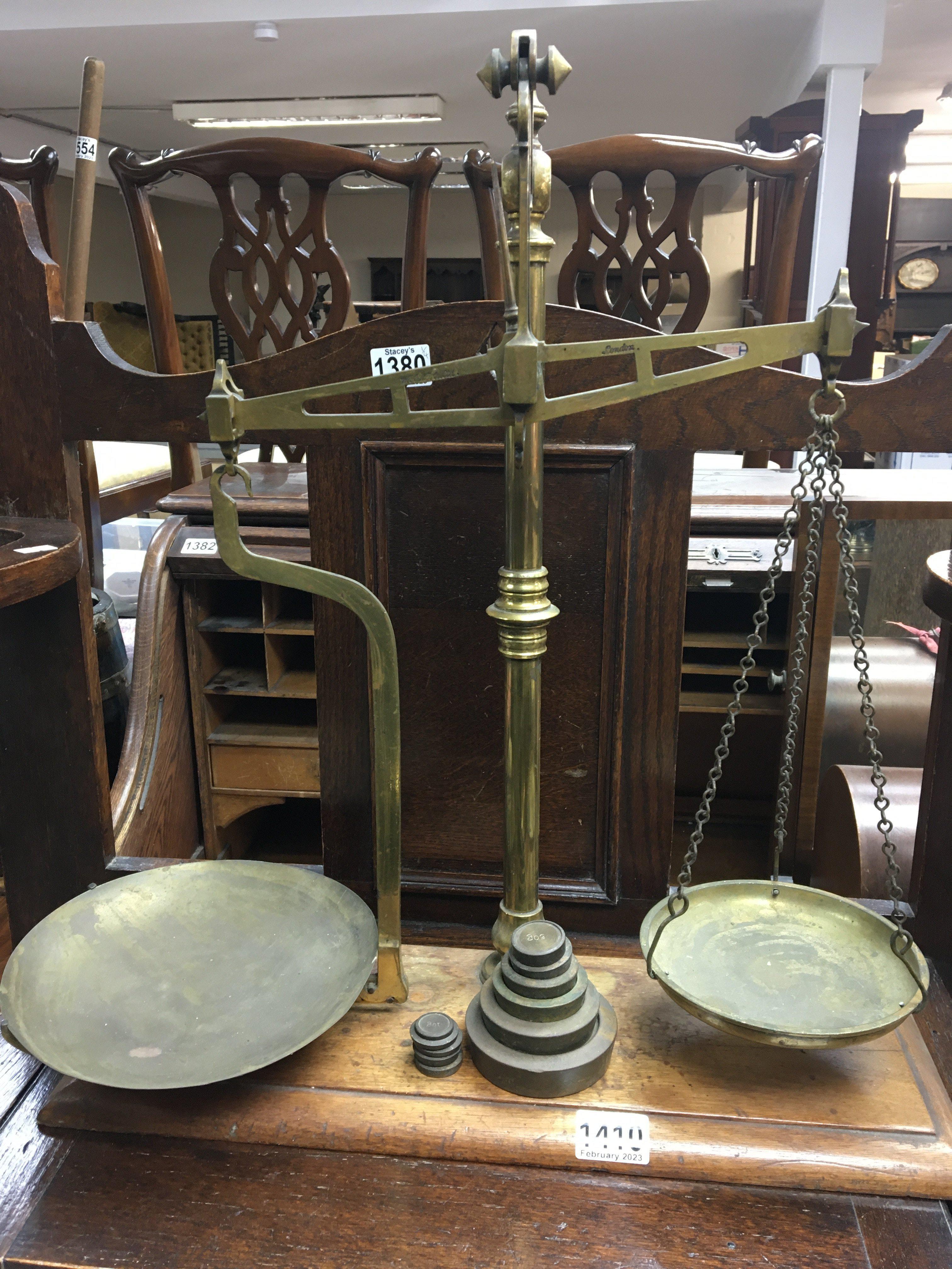 A set of brass beam balance scales with weights an - Image 2 of 2