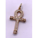 A heavy unmarked 18ct (tested) gold Ankh pendant w