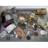 A large collection of mixed bronze coinage 10+KG i