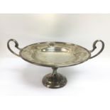 A silver tazza, London 1907, approx height 17cm an