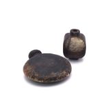 2 Chalcendony snuff bottles, 1 with an ovoid polis