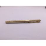 An unmarked Parker pen, approx 18.87 grams. Shippi