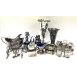 A mixed lot of hallmarked silver and silver plated